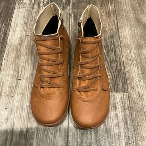 Brown Lace-Up Ankle Boots EU Size 41=US 10